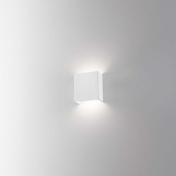 White aluminum wall lamp LED